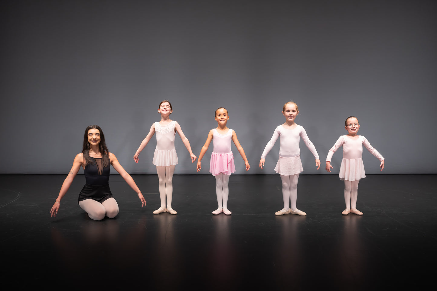 Intro to Ballet (Ages 7-8) Fall 2025